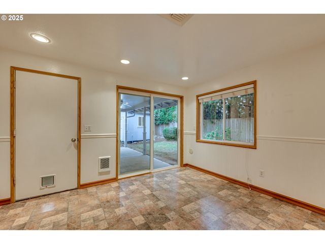 2185 DAHLIA St, Woodland, WA 98674