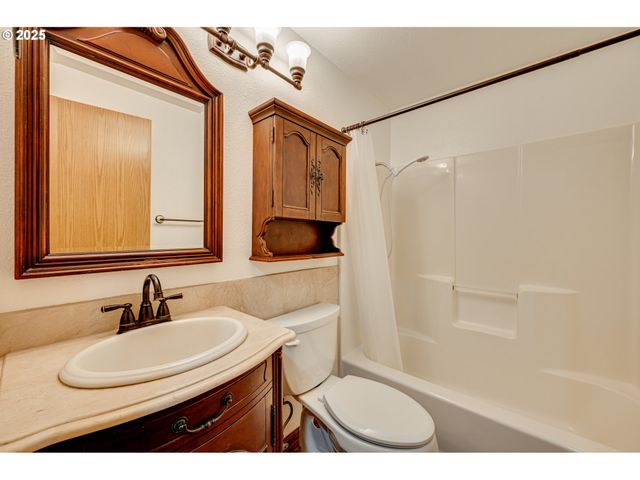 2185 DAHLIA St, Woodland, WA 98674