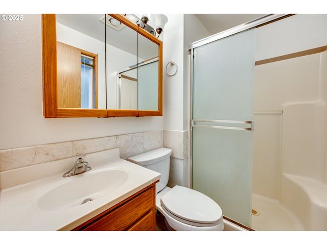 2185 DAHLIA St, Woodland, WA 98674