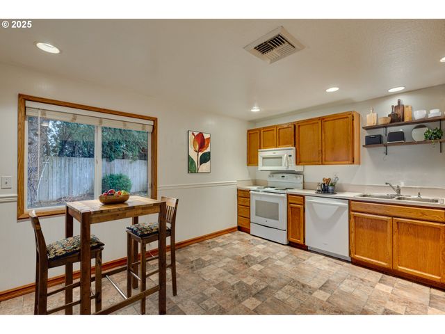 2185 DAHLIA St, Woodland, WA 98674