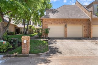704 Aberdeen Road, Edmond, OK 73025