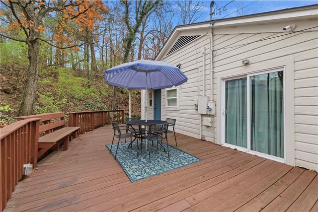 9 E Trenton Boulevard, Fayetteville, AR 72701