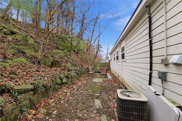 9 E Trenton Boulevard, Fayetteville, AR 72701