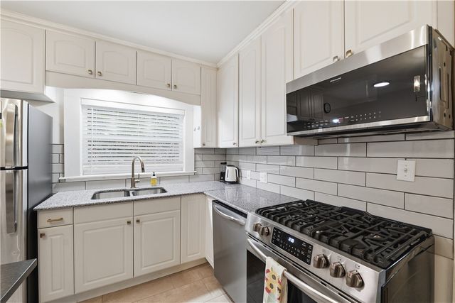 9 E Trenton Boulevard, Fayetteville, AR 72701