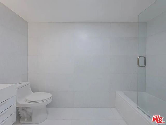 7062 Hawthorn Avenue A2, Los Angeles, CA 90028