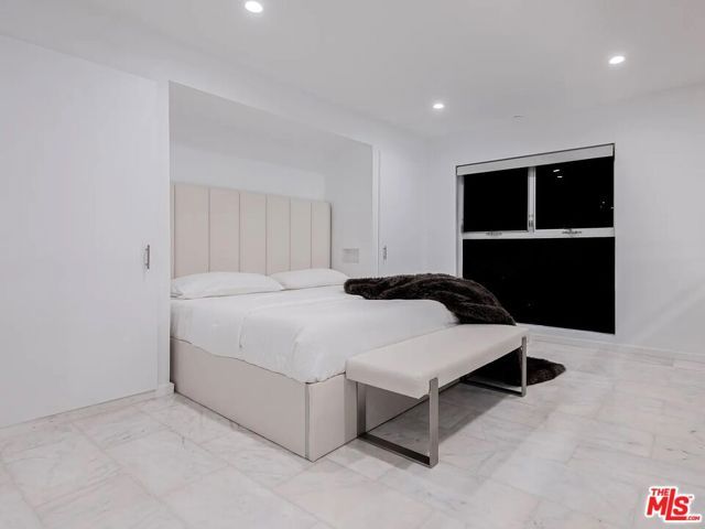 7062 Hawthorn Avenue A2, Los Angeles, CA 90028