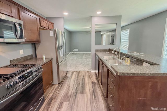 41021 Old Michigan Ave 39 A, Canton Charter Township, MI 48188