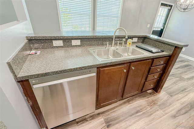 41021 Old Michigan Ave 39 A, Canton Charter Township, MI 48188