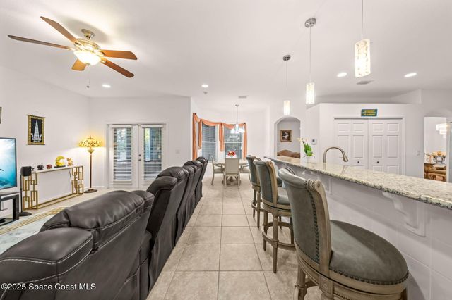 467 Easton Forest Circle SE, Palm Bay, FL 32909