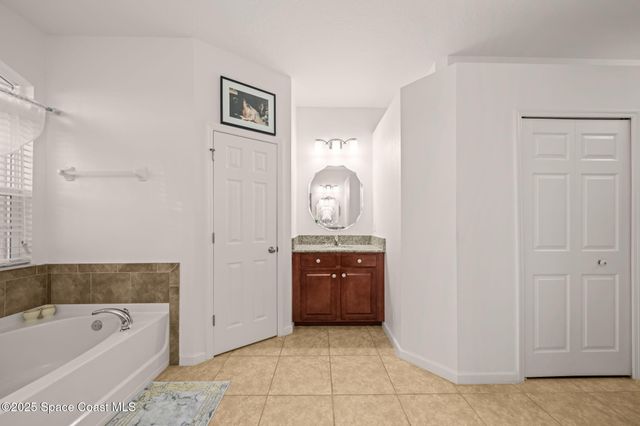 467 Easton Forest Circle SE, Palm Bay, FL 32909