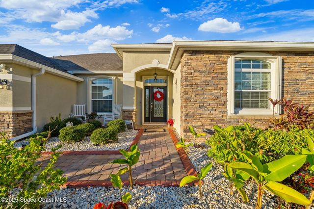 467 Easton Forest Circle SE, Palm Bay, FL 32909