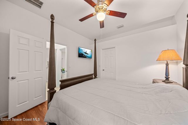 467 Easton Forest Circle SE, Palm Bay, FL 32909