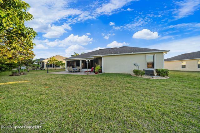 467 Easton Forest Circle SE, Palm Bay, FL 32909