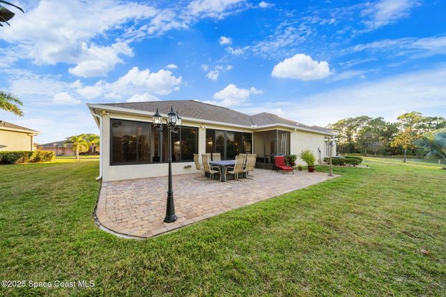 467 Easton Forest Circle SE, Palm Bay, FL 32909