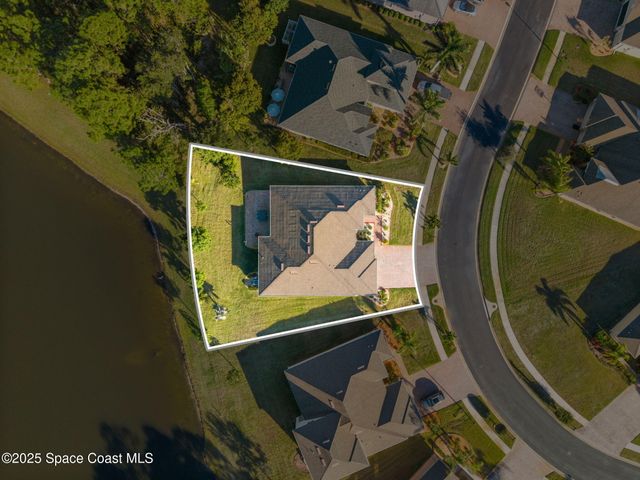 467 Easton Forest Circle SE, Palm Bay, FL 32909