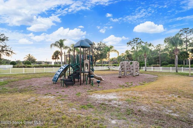 467 Easton Forest Circle SE, Palm Bay, FL 32909