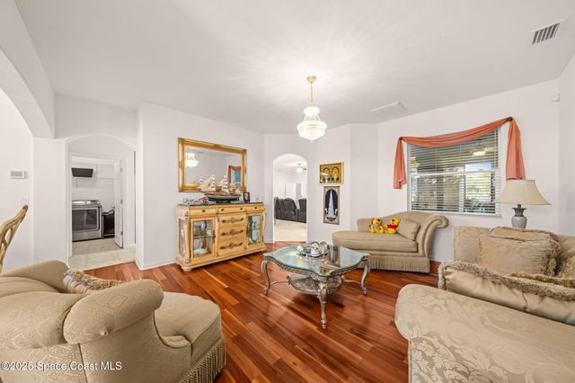 467 Easton Forest Circle SE, Palm Bay, FL 32909