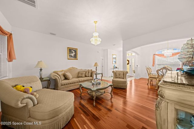 467 Easton Forest Circle SE, Palm Bay, FL 32909