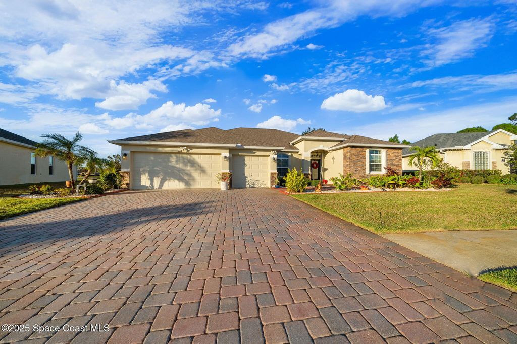 467 Easton Forest Circle SE, Palm Bay, FL 32909
