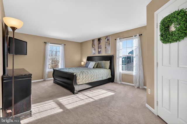 207 WOODBRIDGE LN, Douglassville, PA 19518