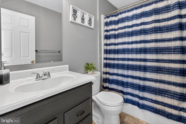 207 WOODBRIDGE LN, Douglassville, PA 19518