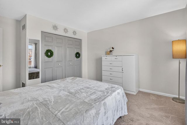 207 WOODBRIDGE LN, Douglassville, PA 19518