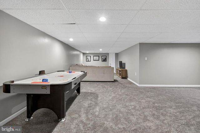 207 WOODBRIDGE LN, Douglassville, PA 19518