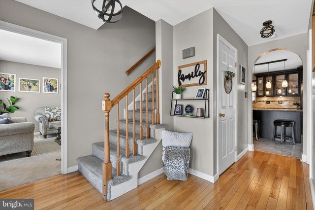 207 WOODBRIDGE LN, Douglassville, PA 19518