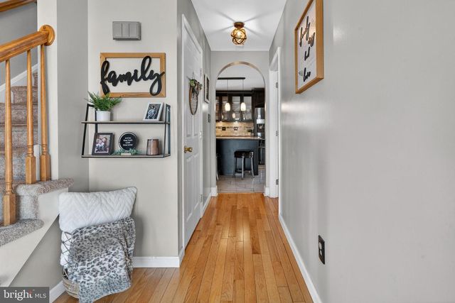 207 WOODBRIDGE LN, Douglassville, PA 19518