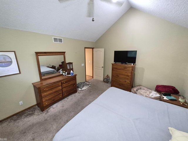 11383 Whispering Pines Trail, Fenton, MI 48430