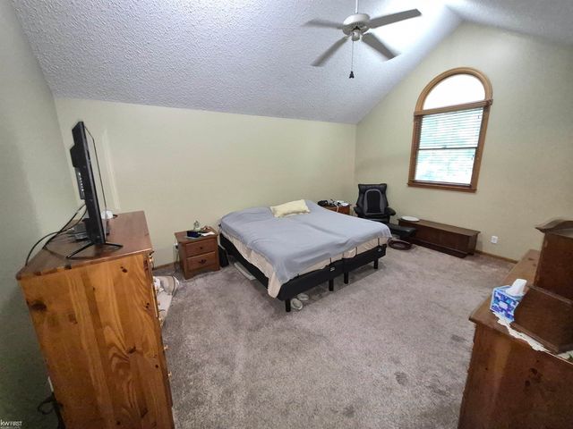 11383 Whispering Pines Trail, Fenton, MI 48430