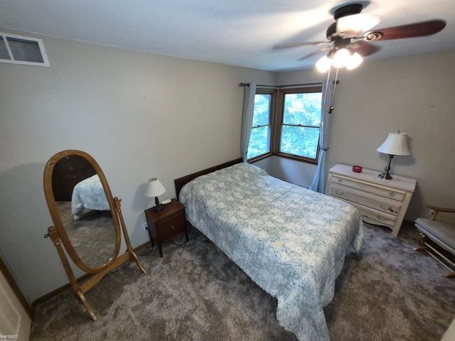 11383 Whispering Pines Trail, Fenton, MI 48430