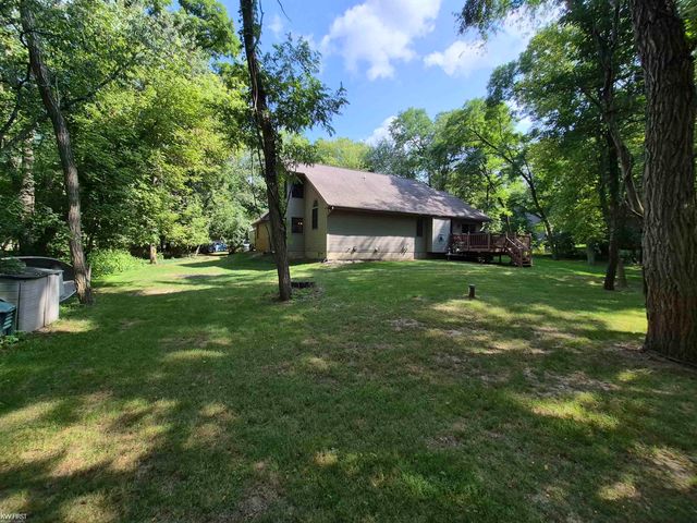 11383 Whispering Pines Trail, Fenton, MI 48430