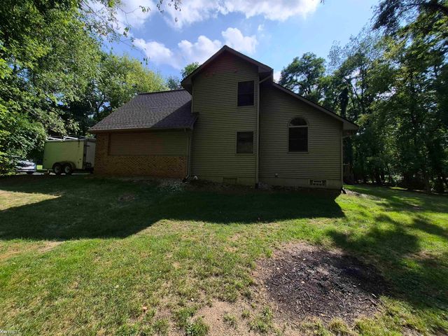 11383 Whispering Pines Trail, Fenton, MI 48430