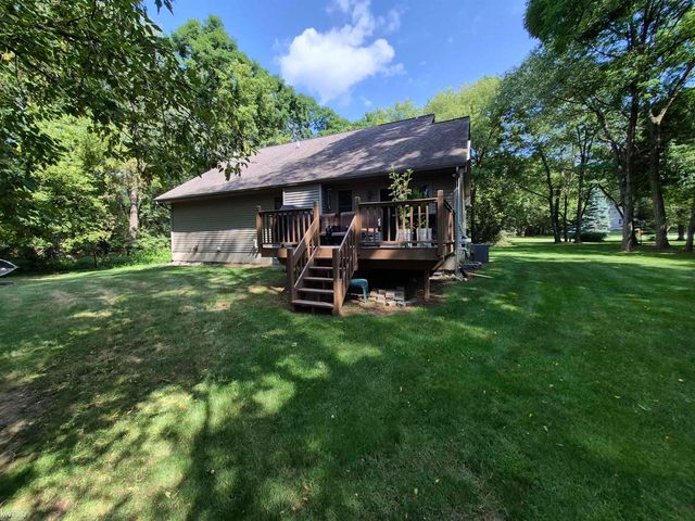 11383 Whispering Pines Trail, Fenton, MI 48430