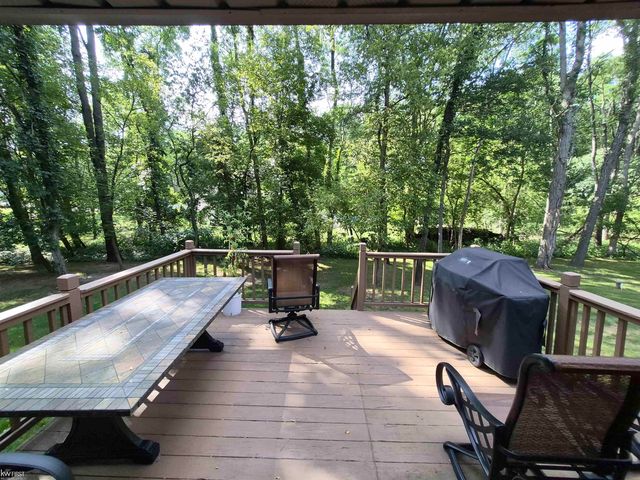 11383 Whispering Pines Trail, Fenton, MI 48430
