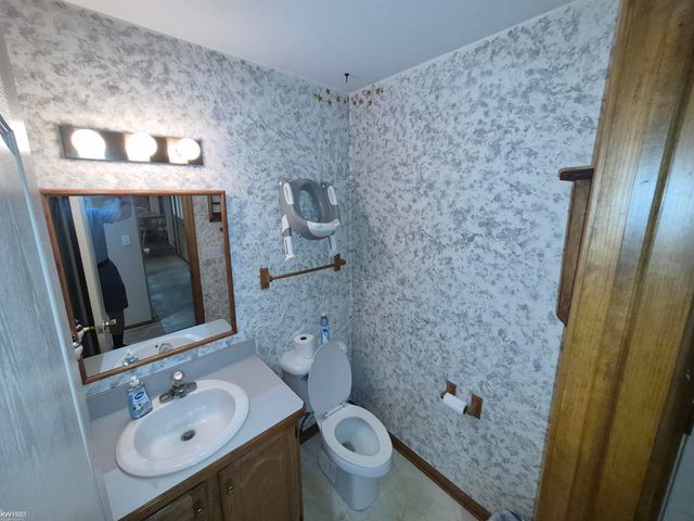 11383 Whispering Pines Trail, Fenton, MI 48430