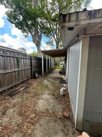 520 NW 26TH AVENUE, Gainesville, FL 32609