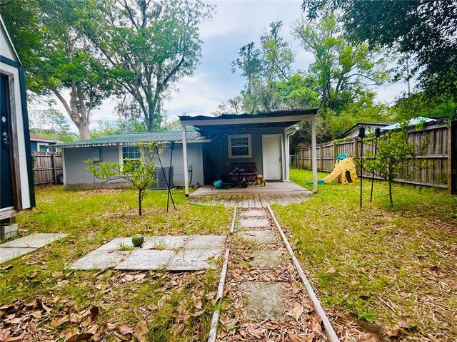 520 NW 26TH AVENUE, Gainesville, FL 32609