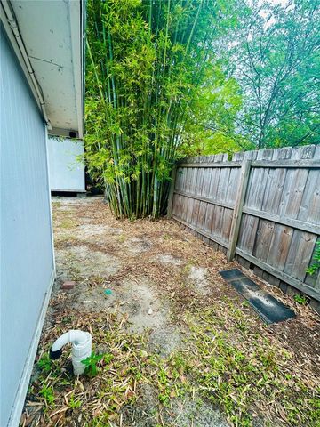520 NW 26TH AVENUE, Gainesville, FL 32609
