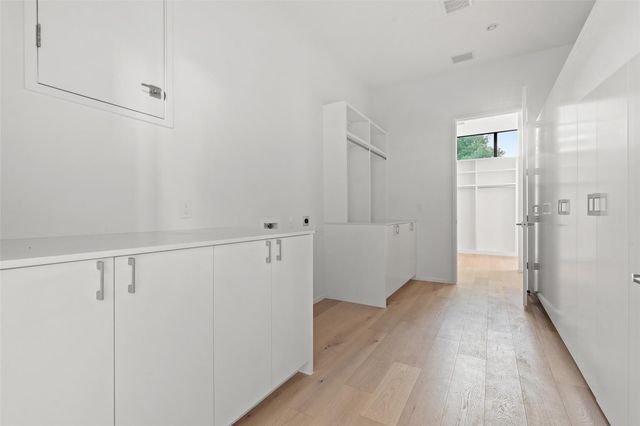 2704 Mountain Laurel DR, Austin, TX 78703