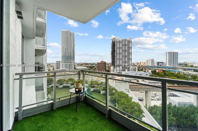 90 SW 3rd St 1406, Miami, FL 33130