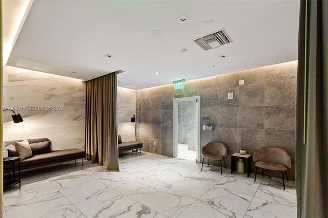 90 SW 3rd St 1406, Miami, FL 33130