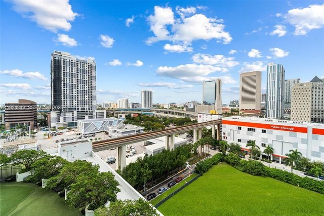 90 SW 3rd St 1406, Miami, FL 33130