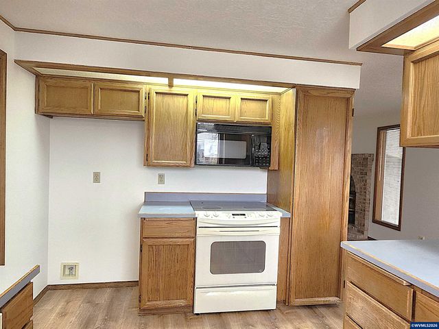 2195 Heather Stone Ct NE, Keizer, OR 97303