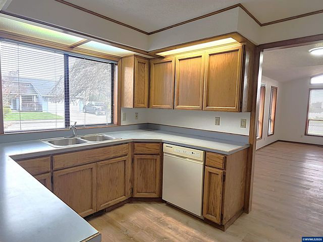 2195 Heather Stone Ct NE, Keizer, OR 97303