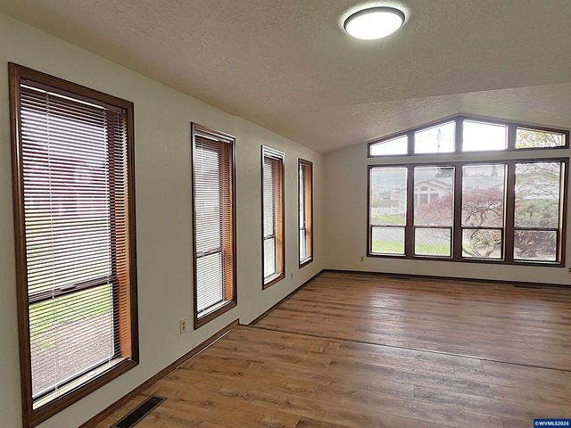 2195 Heather Stone Ct NE, Keizer, OR 97303