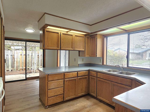 2195 Heather Stone Ct NE, Keizer, OR 97303