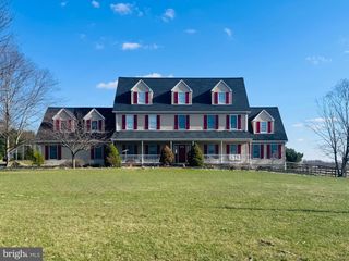 4460 SHANGRI LA RD, Stewartstown, PA 17363