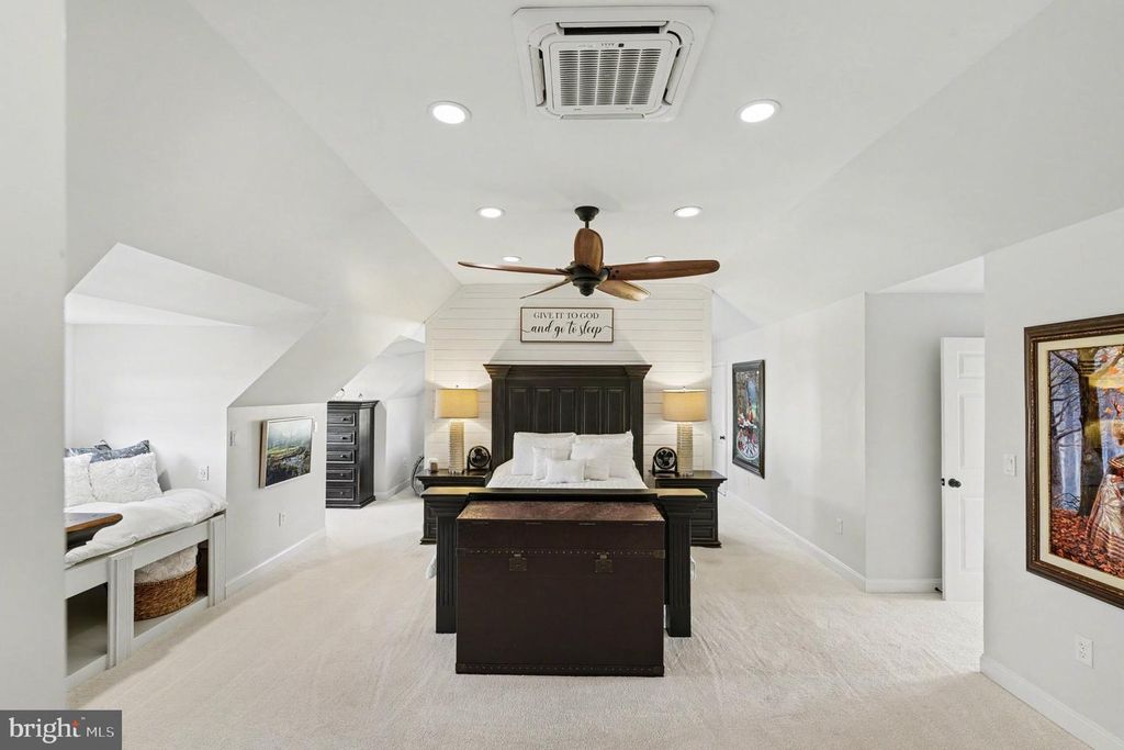 Image 24 of property listing at 4460 SHANGRI LA RD, Stewartstown, PA 17363